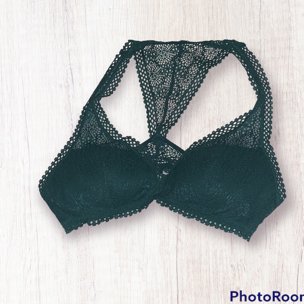 Victoria’s Secret lace , padded bralette . Lace X back . Size small